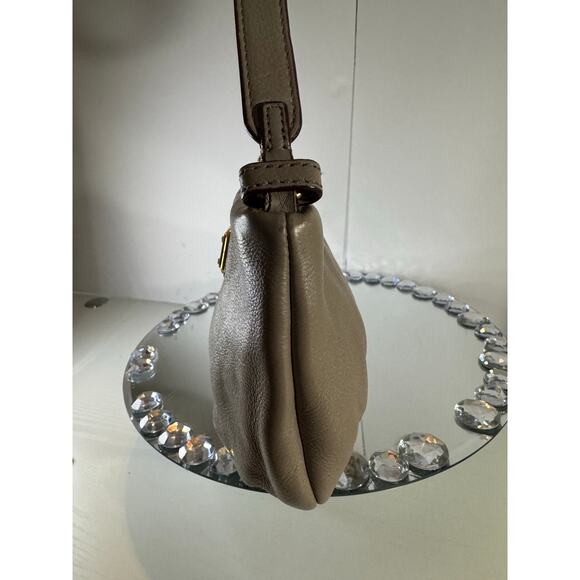 Marc by Marc Jacobs, EUC Beige Leather Crossbody Purse - Picture 9 of 14